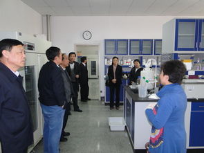 市教委專家組蒞臨我校檢查食品質(zhì)量與安全、酒店管理和應(yīng)用化學三個新增專業(yè)